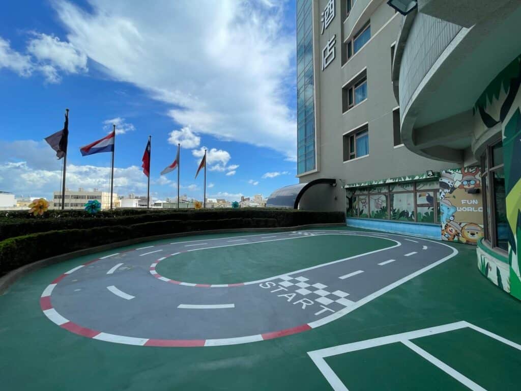2026 尋味工廠住進台中|玩台中 x 集章抽獎入住總統套房 2 台中港酒店 FUN 世界親子賽車場