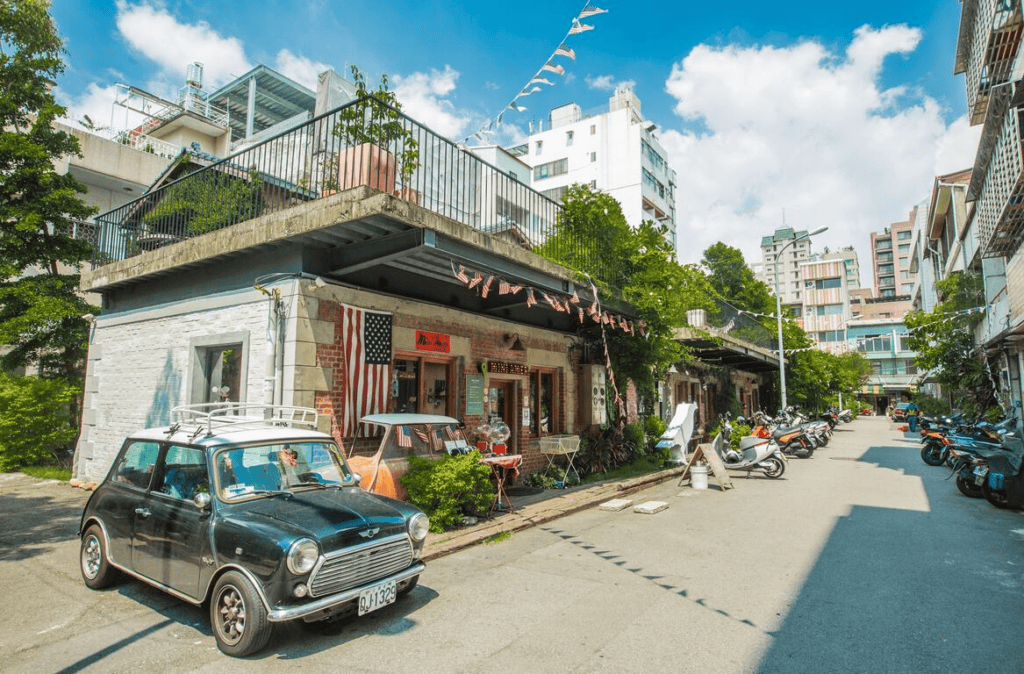 【2025台中網美景點】精選15+個實地走訪的夢幻拍照景點,連在地人都不知道的隱密約會地點大公開! 7 image 6